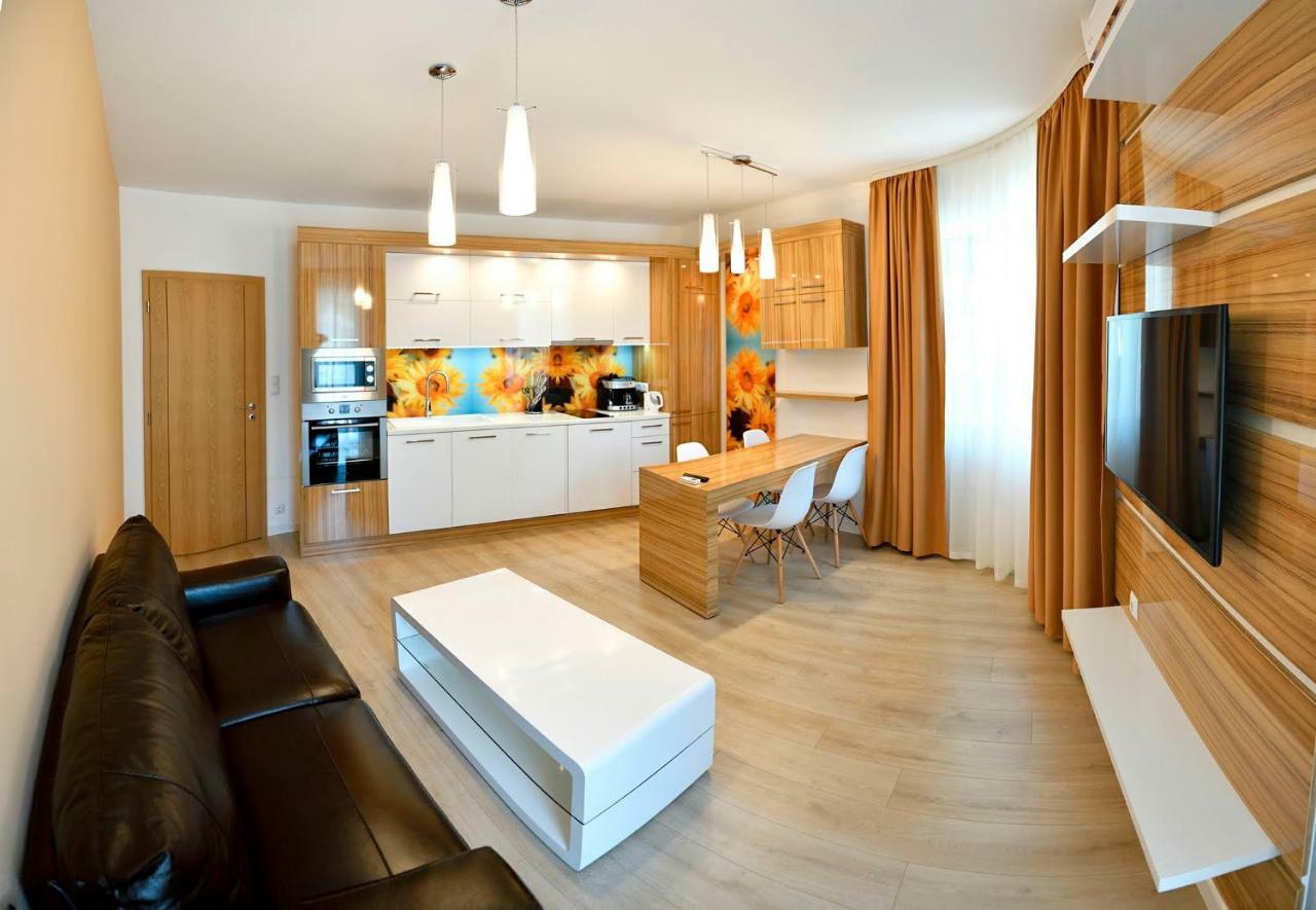 Varchev 1 Apartamento Varna Exterior foto